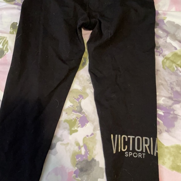 Women’s cropped leggings - Picture 2 of 3